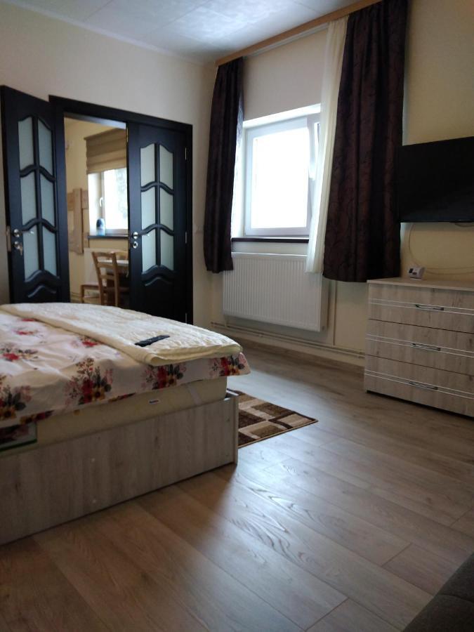 Flori's * Brasov